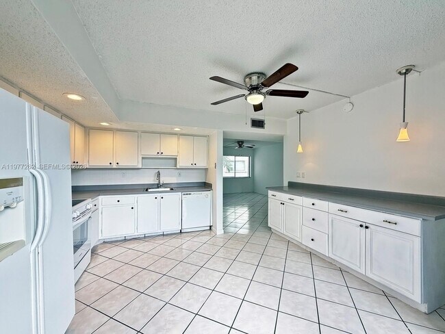 Building Photo - 8075 SW 107th Ave