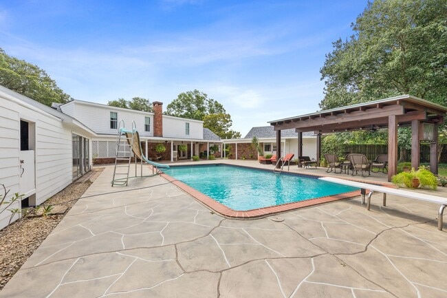 Building Photo - 1026 1/2 S Morgan Avenue