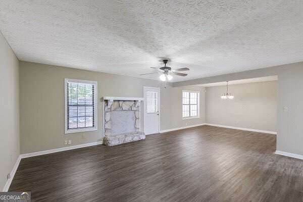 Building Photo - 114 Oak Cir S