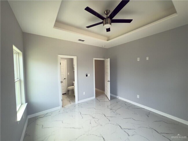 Building Photo - 1514 N Holland Ave