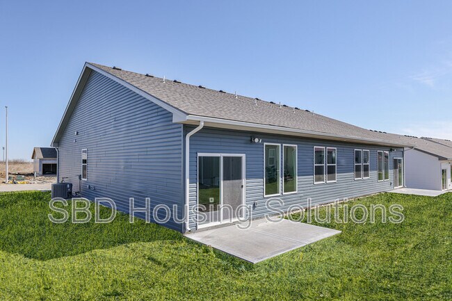 Building Photo - 27321 E Oak Vw Dr