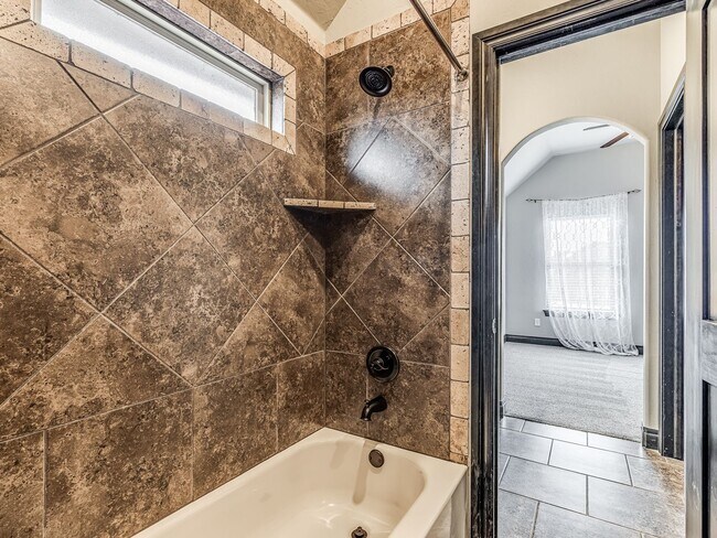 Building Photo - 13609 Gentry Dr