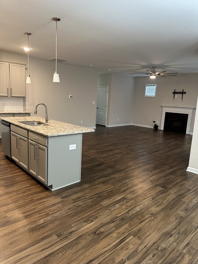 Building Photo - 117 Courtland Dr