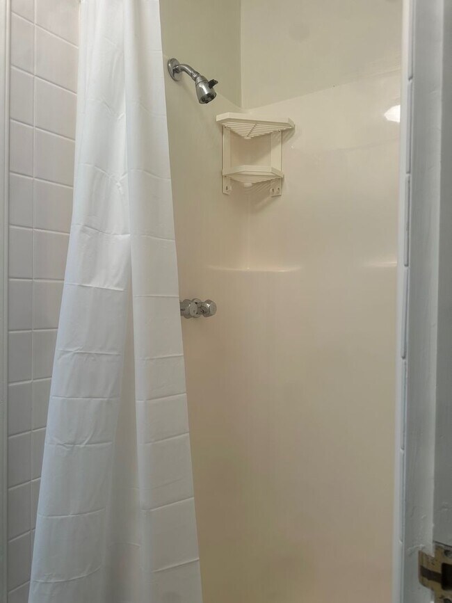 Building Photo - Derby Street Apartments LLC