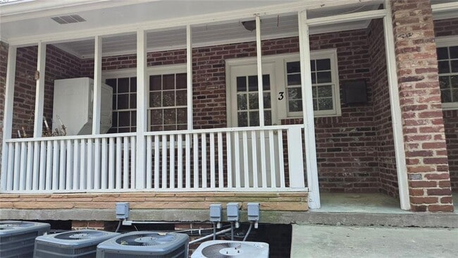 Building Photo - 1845 Monroe Dr NE