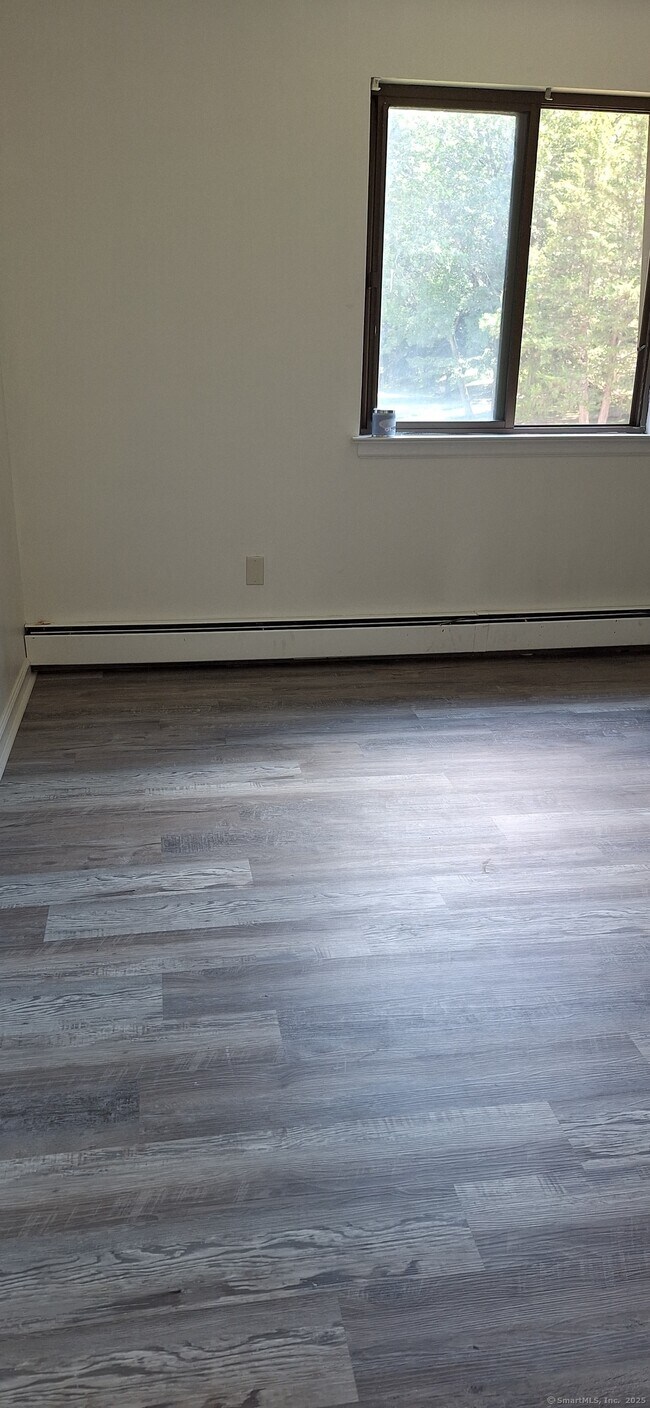 Building Photo - 85 Oxbow Dr