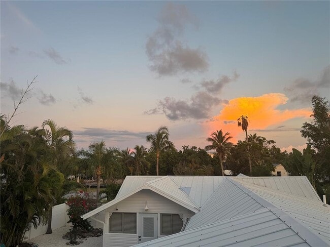 Building Photo - 701 Broadway St