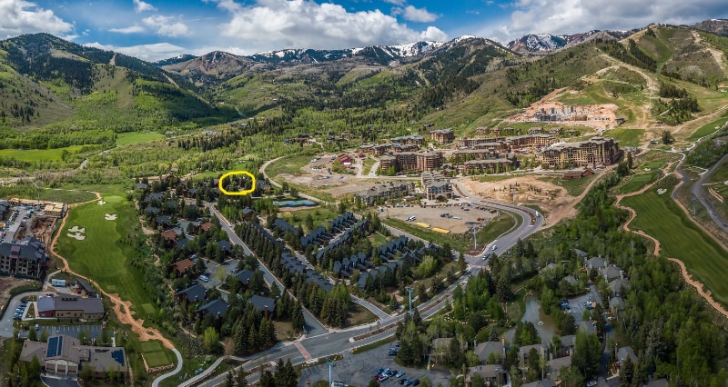 Building Photo - 2025 Canyons Resort Dr