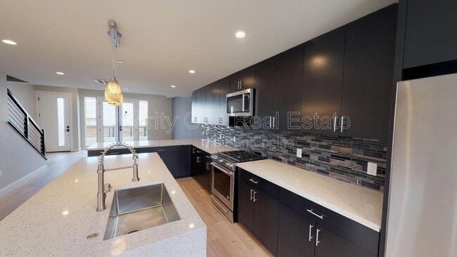 Building Photo - 3135 Hugo St