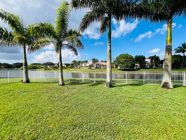 Building Photo - 7859 Springvale Dr