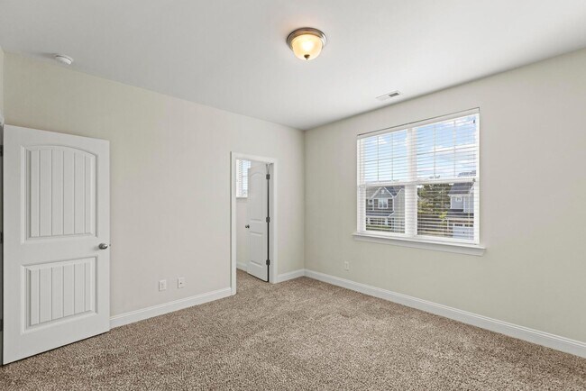 Building Photo - Spacious House for rent in Neighborhoods Of Holly Ridge!