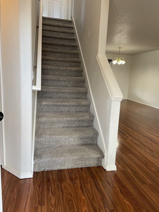 Building Photo - 5386 Burbank St N