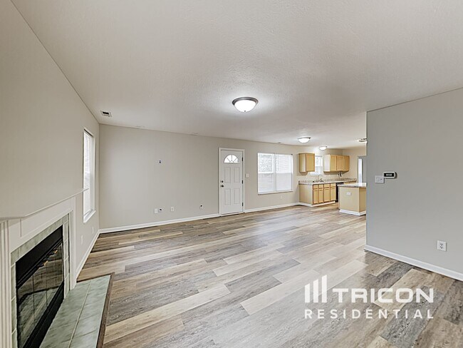 Building Photo - 6628 Waterstone Dr