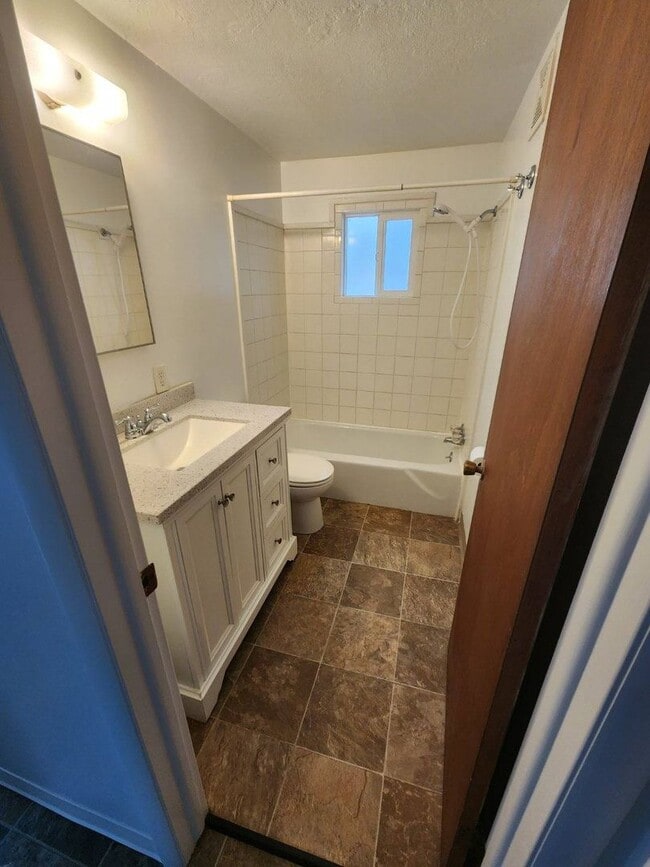 Building Photo - Cozy Country Charm with Modern Convenience – 1-Bedroom Home!