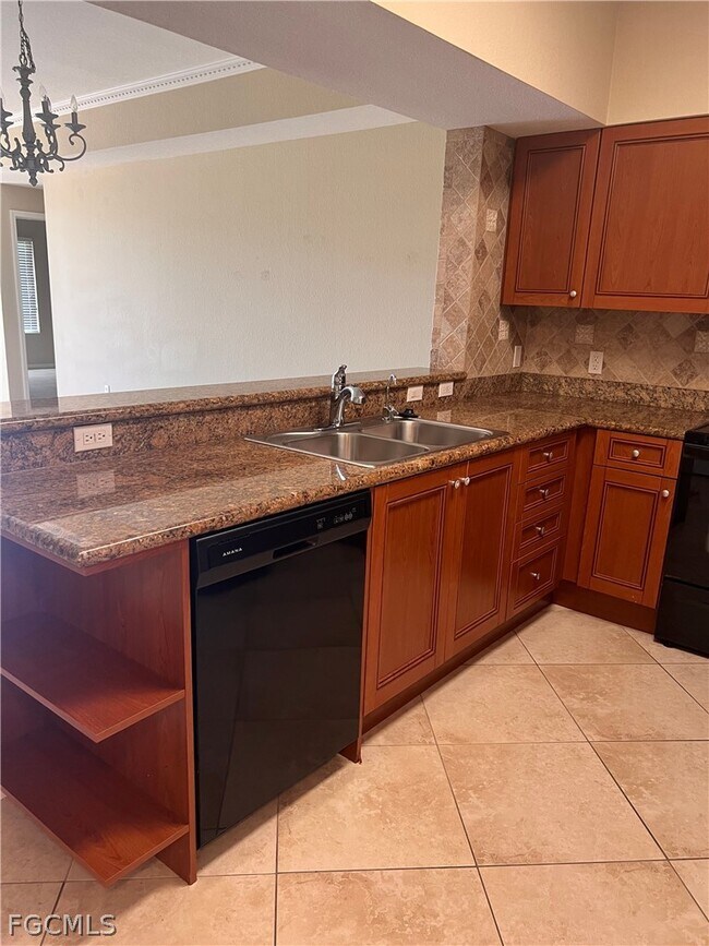 Building Photo - 20121 Estero Gardens Cir