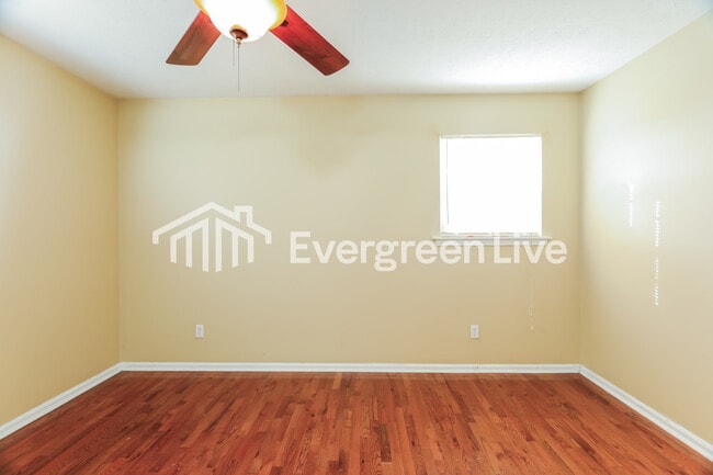 Building Photo - 4012 St John Ln NW