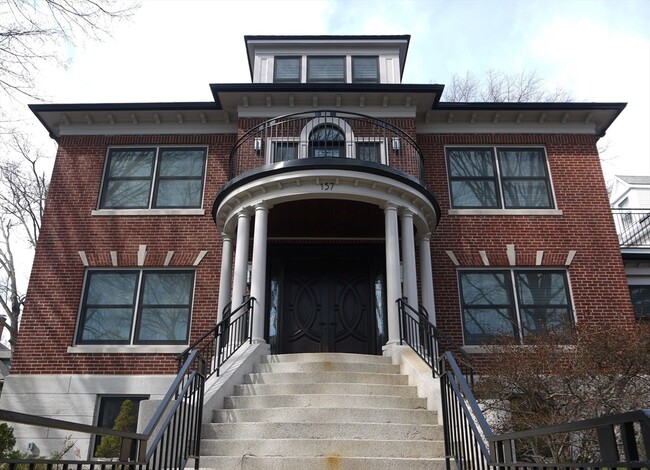 Building Photo - 157 Salisbury Rd