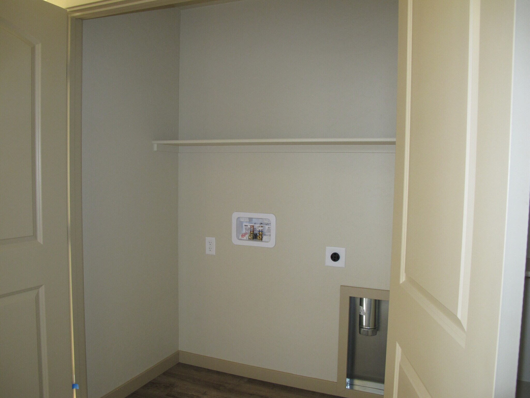 Building Photo - 590 Treviso Ct
