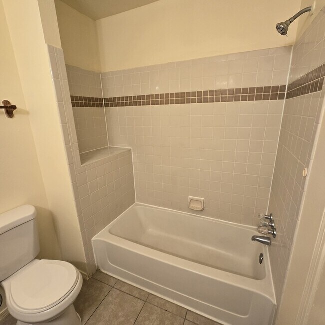 Building Photo - 1489 Gadwall Rd NE