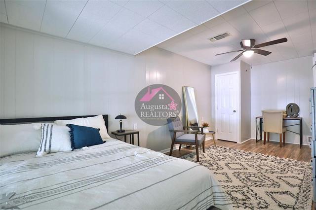 Building Photo - 1625 Burger St