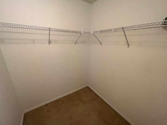 Building Photo - 3 Bed/2.5 Bath Single Family Home in River Canyon Estates