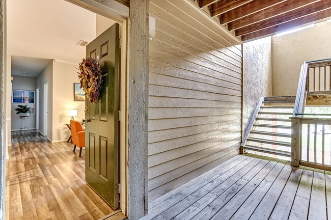 Building Photo - 170 Veracruz Dr