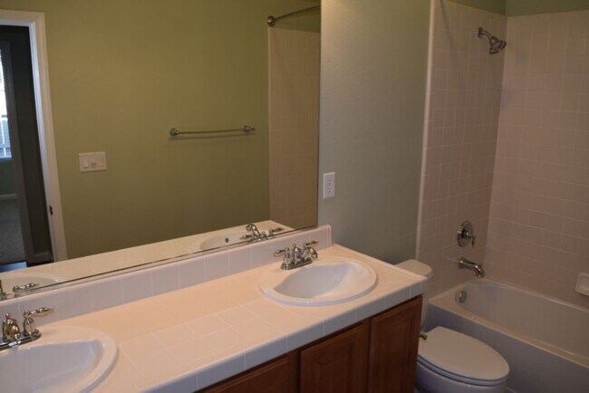 Building Photo - 1378 Seymour Cir