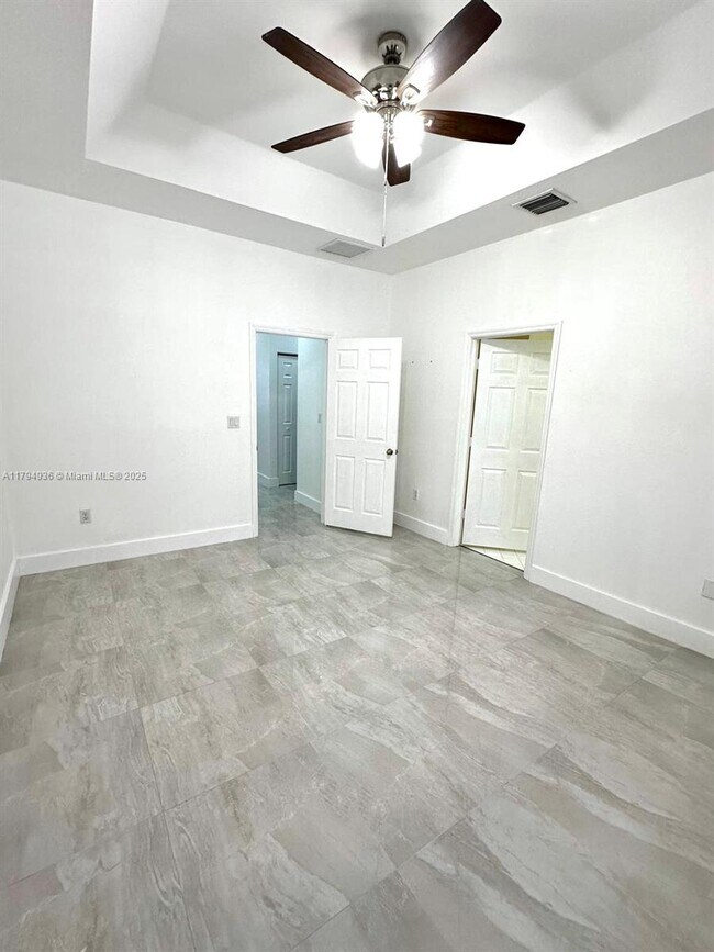 Building Photo - 9285 220th Ter