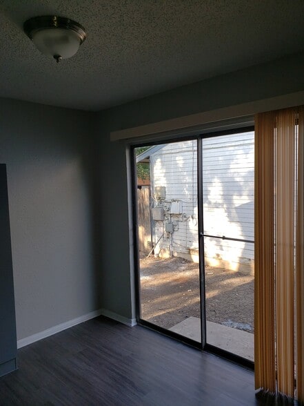 Building Photo - 4883 Aspen Wood Dr,