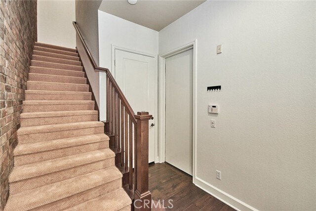 Building Photo - 15 Vantis Dr