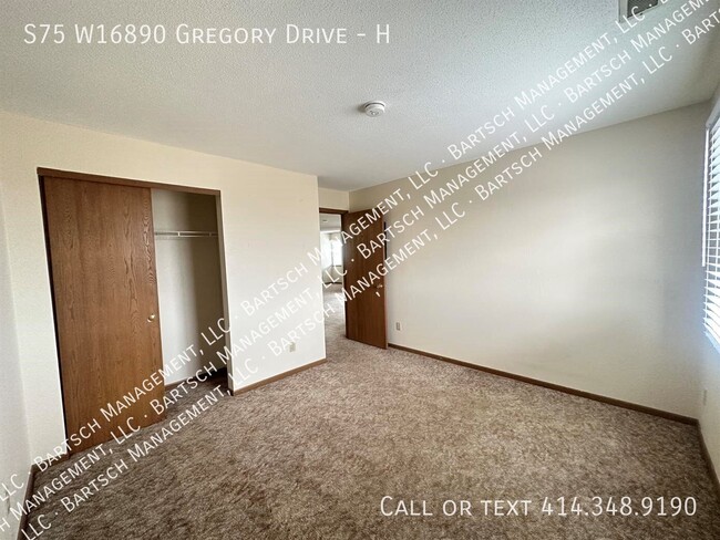 Building Photo - S75W16890-W16890 Gregory Dr