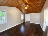 Building Photo - 212 E Washington St