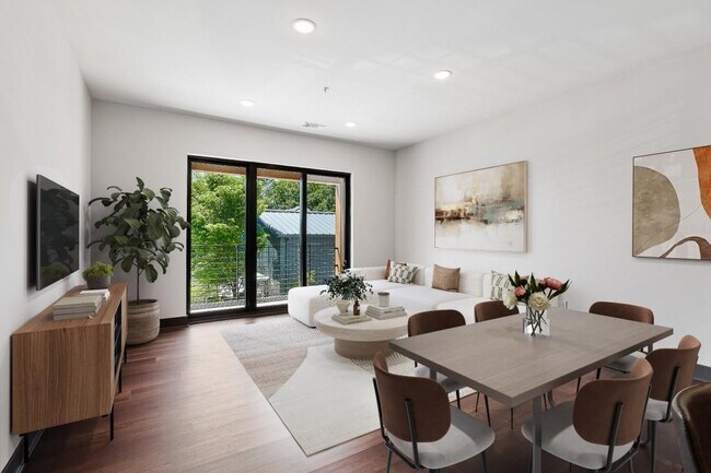 Building Photo - 112 Rogers St NE