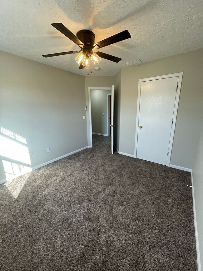 Building Photo - Three Bedroom Single Family Home - West La...