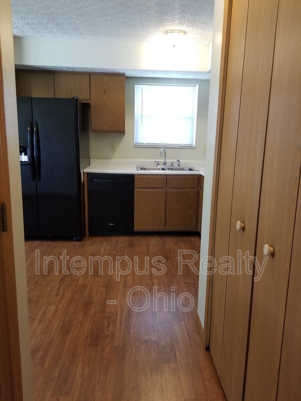 Building Photo - 5903 Brookmont Dr