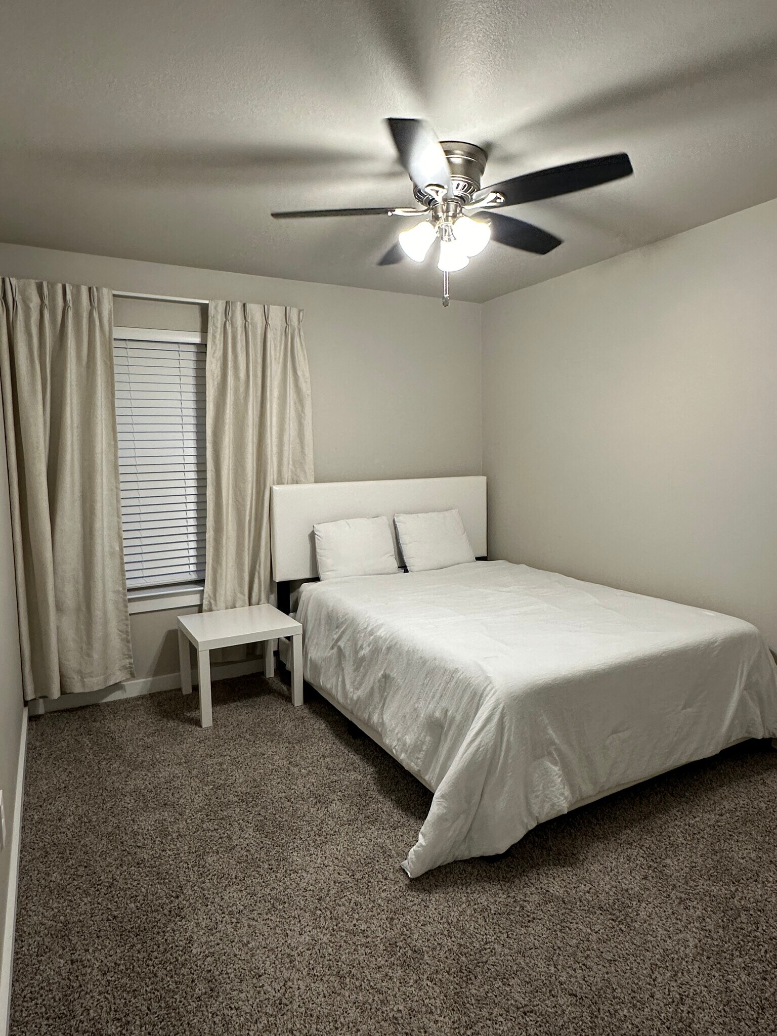 Bedroom 2/queen size bed - 75 Windsor Ct