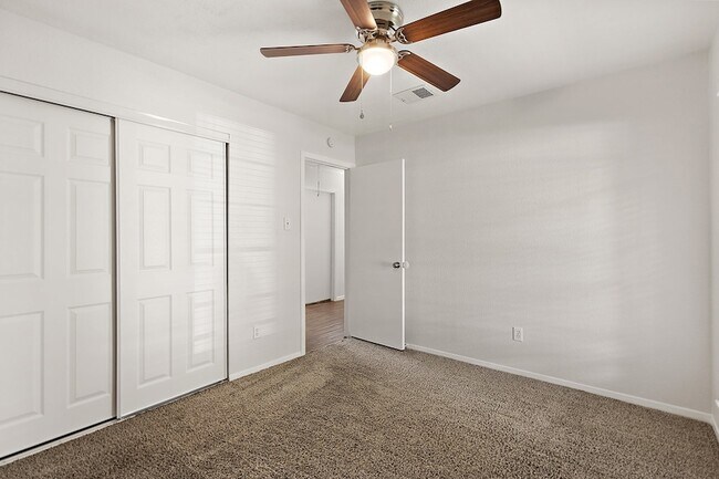 Building Photo - 22307 Red River Dr