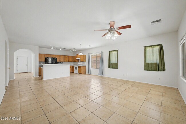 Building Photo - 13271 W Clarendon Ave