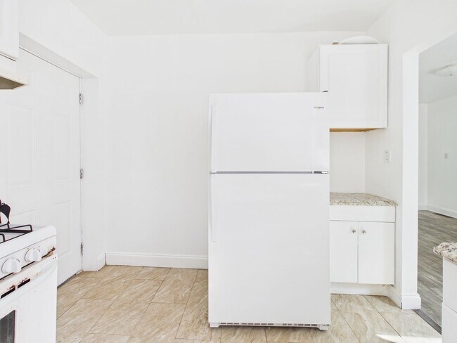 Building Photo - 2508 North Ave