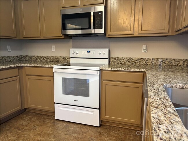 Building Photo - 14104 Bernardy Ln