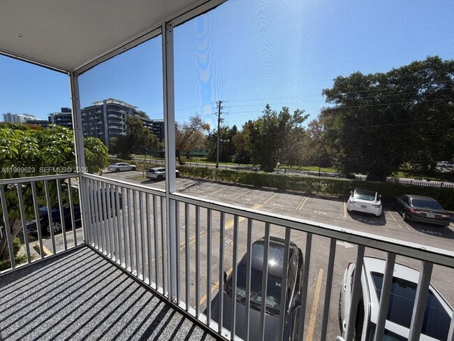 Building Photo - 16950 W Dixie Hwy