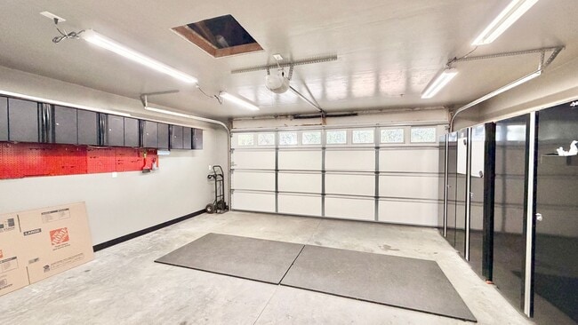 Building Photo - Nicely Updated Single-Story on quiet cul-de-sac Street just Minutes to Downtown Fallbrook!