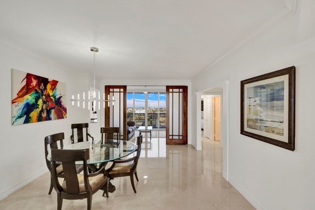 Building Photo - 3100 N Ocean Blvd