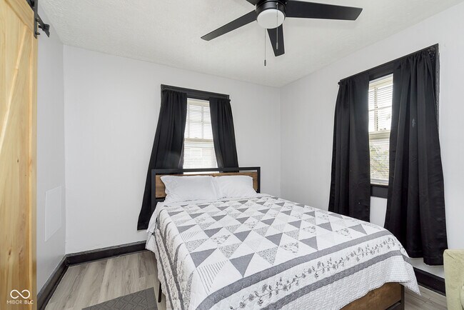 Building Photo - 5348 Winthrop Ave