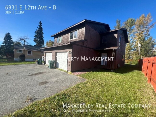 Building Photo - 6931 E 12th Ave