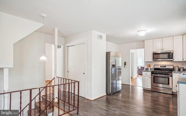 Building Photo - 7028 Wick Ln