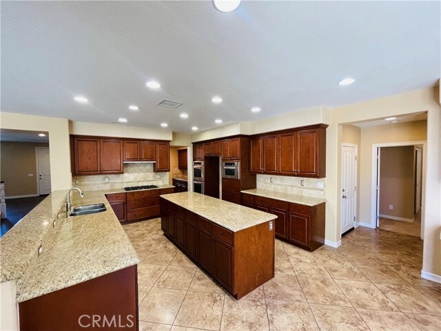Building Photo - 32391 Alpine Ct
