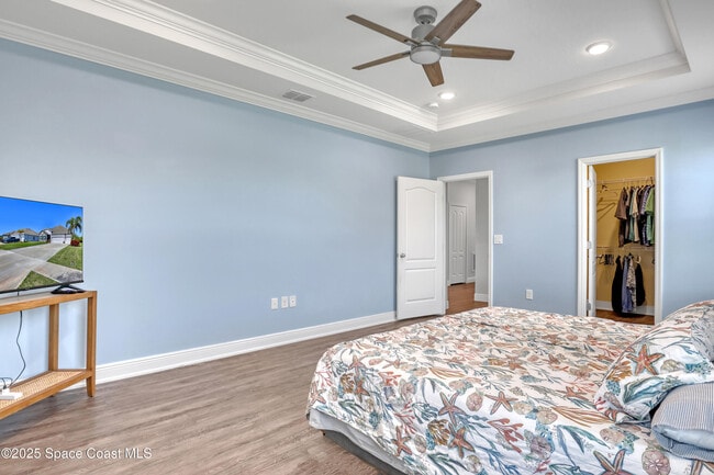 Building Photo - 4318 Lago Vis Dr