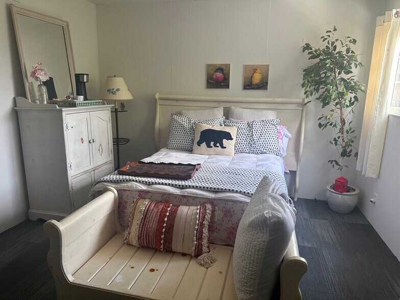 Bedroom being for rental - 435 Willapa Ln