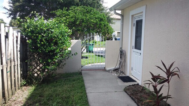 Building Photo - 411 Jackson Ave